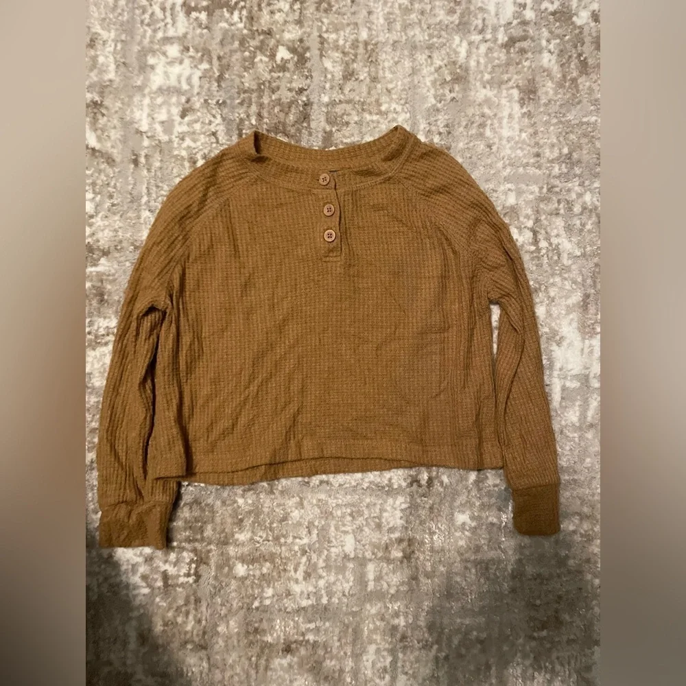 Old Navy Kids Long Sleeve Waffle Knit Tee Oversized fit - Tan size S 6/7